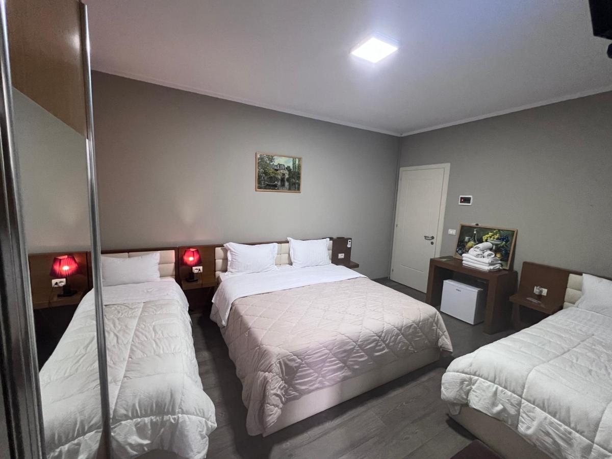 Bobi Hotel Шкодер Экстерьер фото