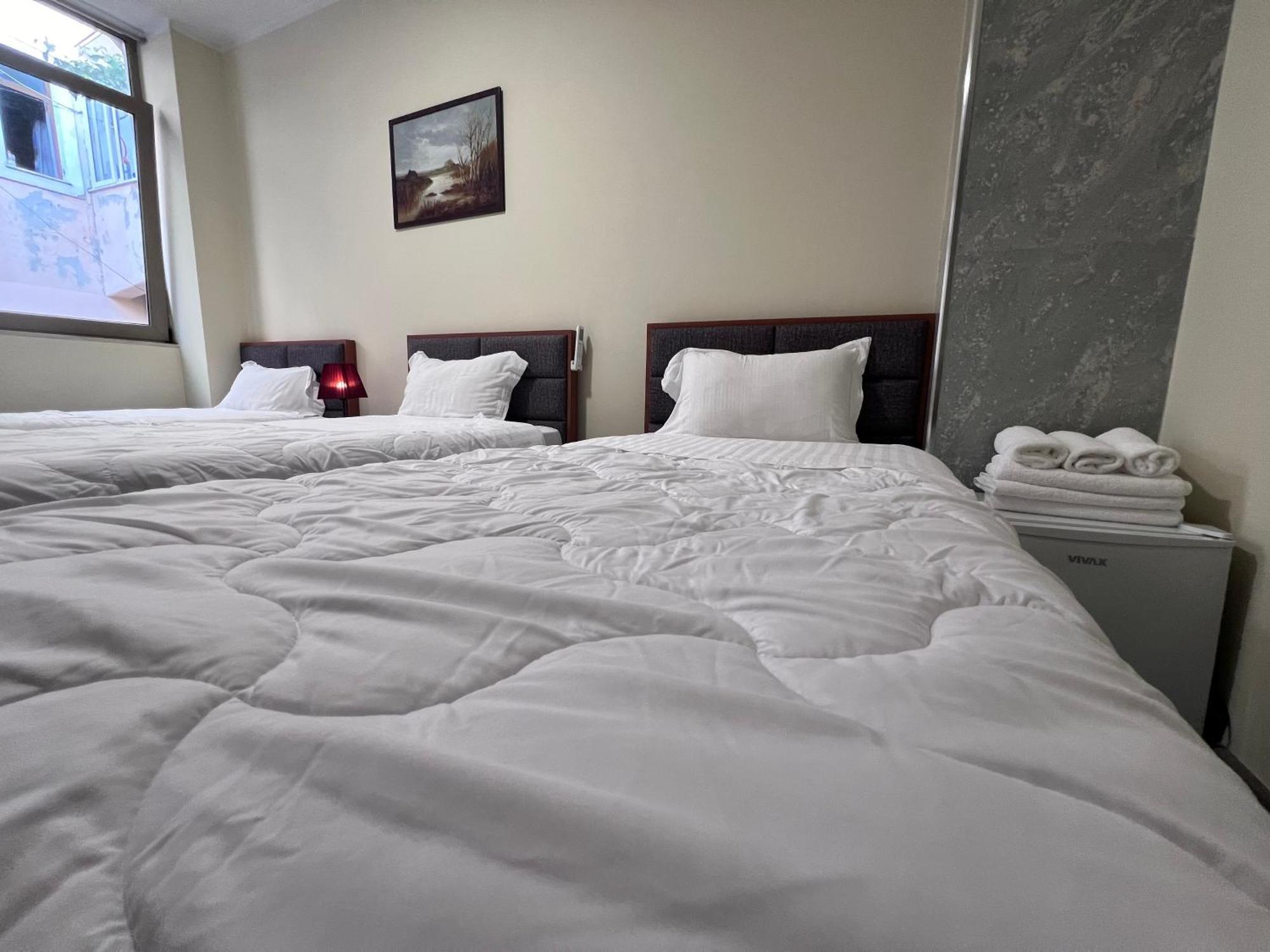 Bobi Hotel Шкодер Экстерьер фото