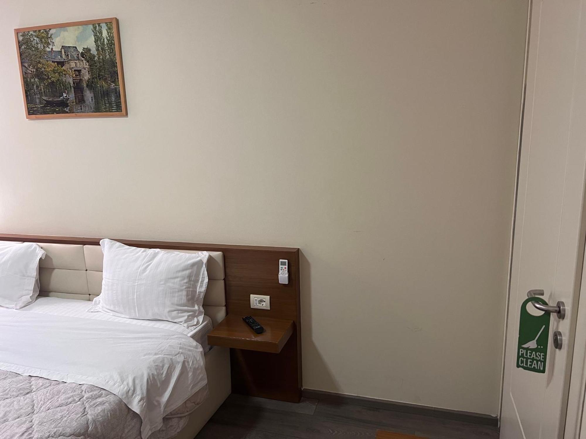 Bobi Hotel Шкодер Экстерьер фото