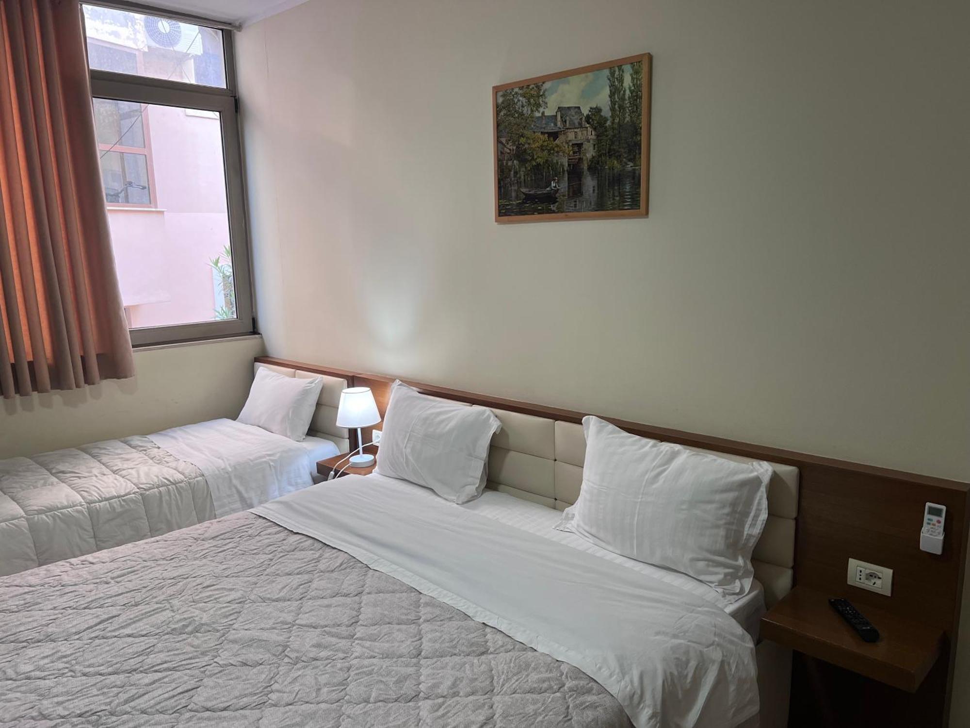 Bobi Hotel Шкодер Экстерьер фото