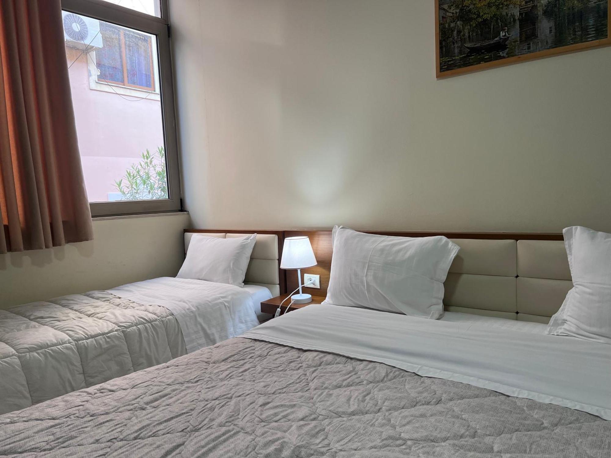 Bobi Hotel Шкодер Экстерьер фото