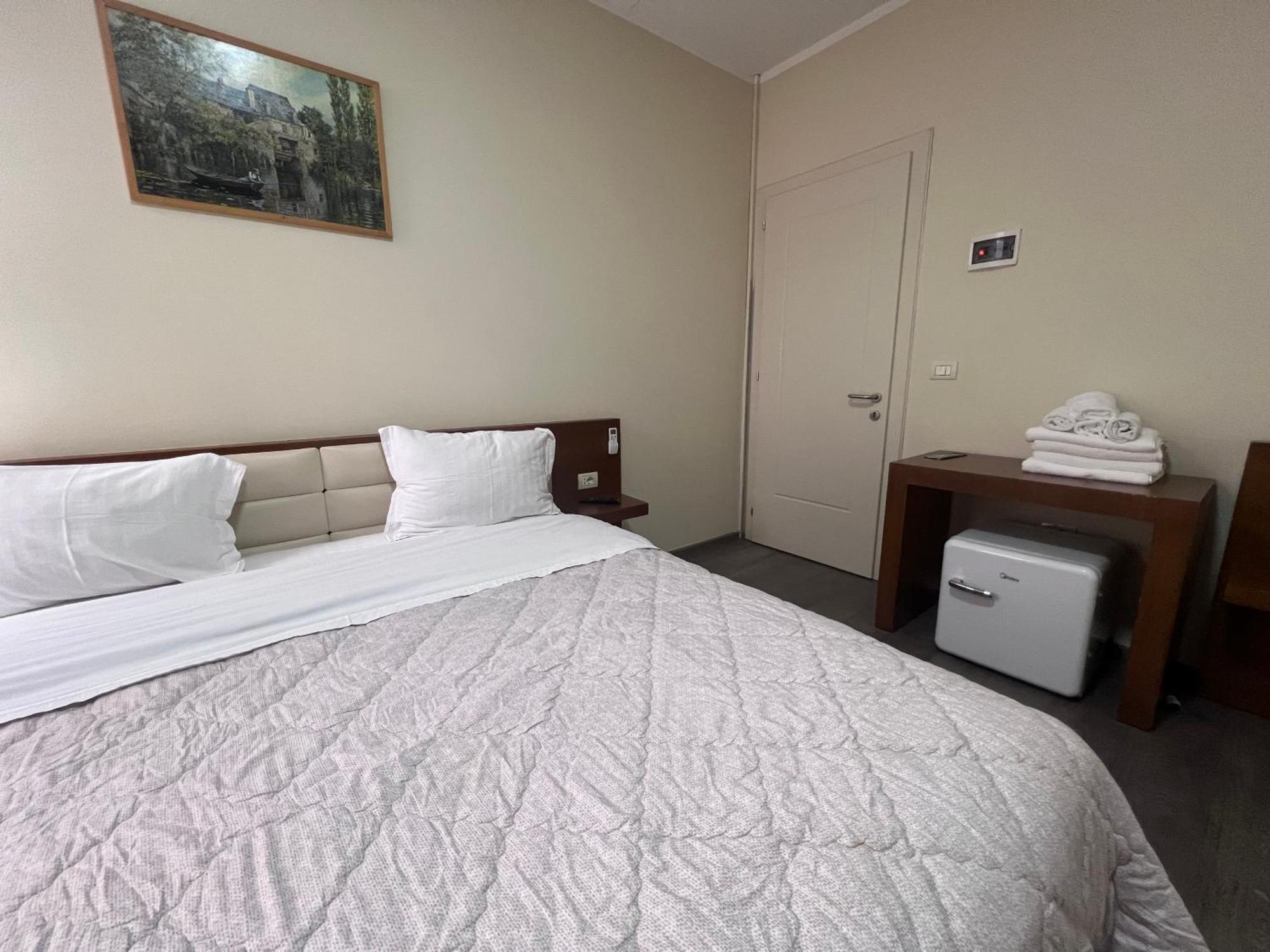Bobi Hotel Шкодер Экстерьер фото