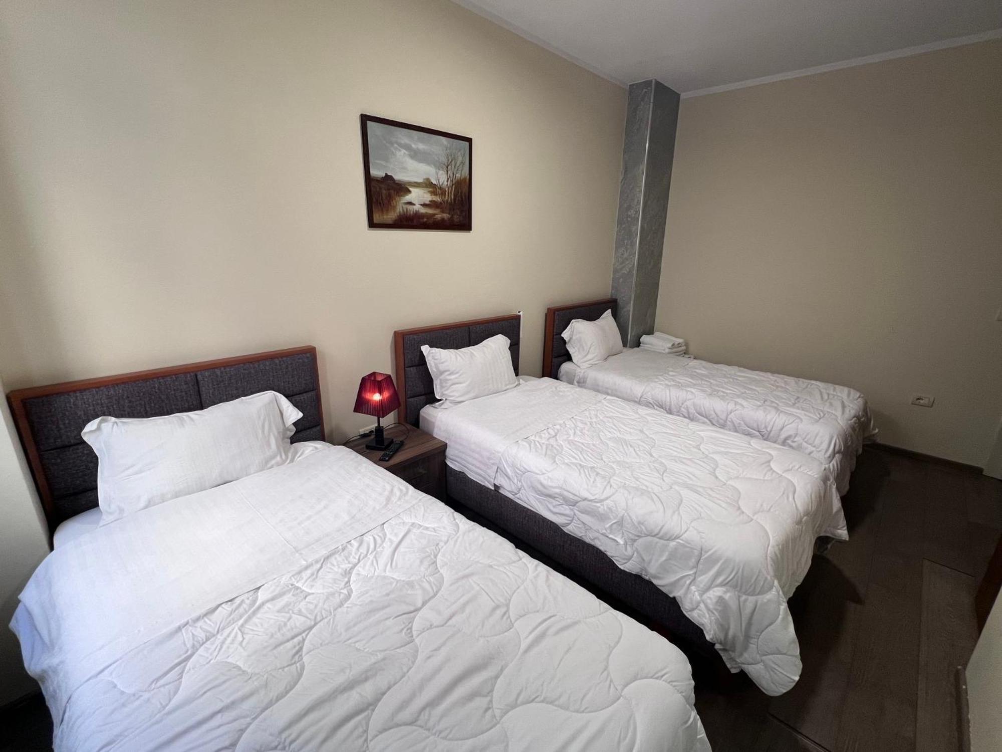 Bobi Hotel Шкодер Экстерьер фото